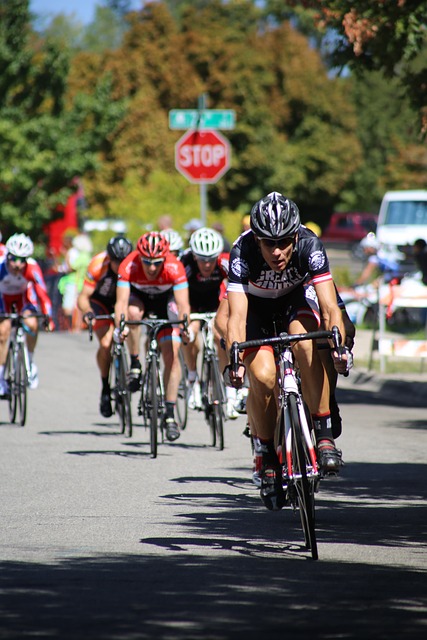 攻防两端仍 攻防两端仍